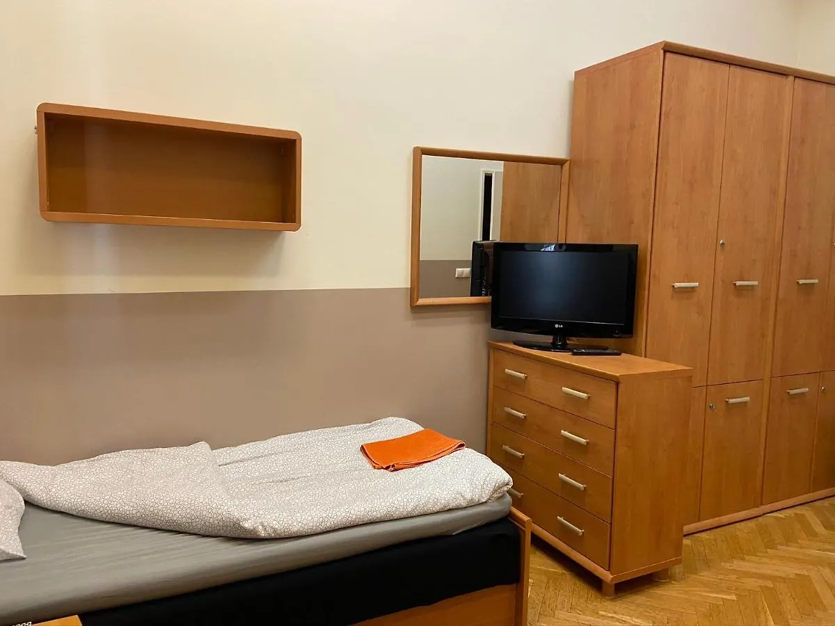 בודפשט Guest Rest Studio Apartments 0*,  הונגריה