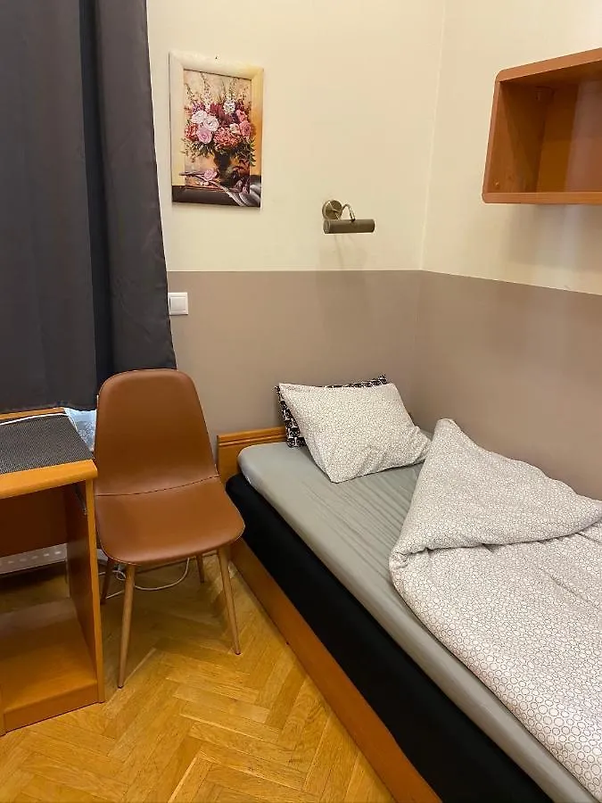 Guest Rest Studio Apartments Budapest 0*,